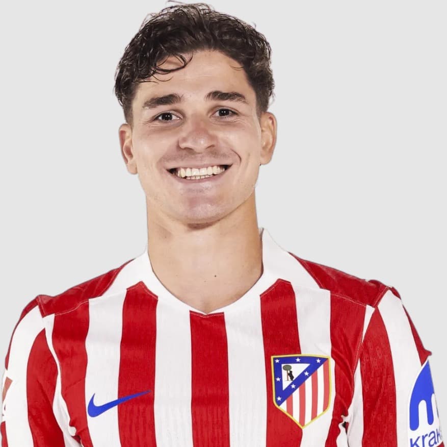 Will Julián Álvarez be transferred to Barcelona?