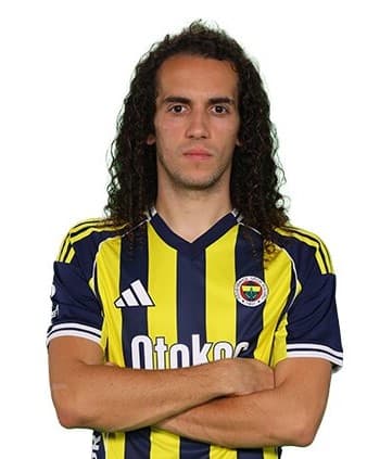 Will Mattéo Guendouzi receive a yellow card?